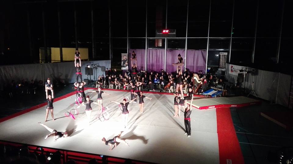 Acrobatic Show Orchestre Live